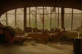 窗外下着大雨，聆听感受雨声净化心灵促进睡眠，冥想享受人生视频封面