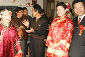农民兄弟娶妻难？光棍想致富脱单，专家给出3个金点子！视频封面