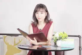 张静初读的英文版《生如夏花》，跟她本人一样美视频封面