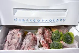 多数人都做错了！小编为你解读鱼和肉类的最佳解冻方法图片