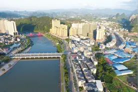 广西的这个县，正式撤县设市，成为华南首个新设县级市，即将崛起视频封面