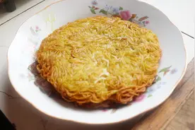 方便面还在买这吃么？1个窍门教你自制方便面饼，好吃又卫生！视频封面