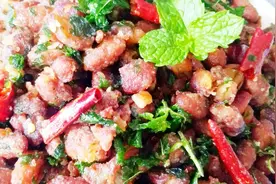 红豆这么做你吃过吗？酥脆可口，特下饭，连吃5天都不够视频封面