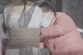 《影》拍摄花絮，捆绑演员的绳子，都是工作人员耐心绑上的视频封面