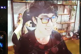 骚男终于向弟弟表白了：祝你们幸福！视频封面