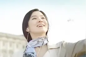 歌火人不火，经典广告曲《我在那一角落患过伤风》原来是她唱的！视频封面