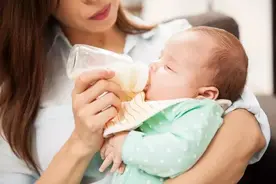 母乳怎么保存？冷藏还是冷冻？怎么解冻？喝不完怎么办？图片