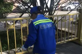 天安门广场环卫工：假期晚上十点下班视频封面