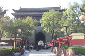 山东游客对西安好感：城市干净 市民素质高 文化底蕴浓厚 饭好吃视频封面