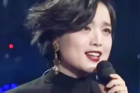 一首经典歌曲《昨夜星辰》唱得浪漫好听，听着听着差点流泪了视频封面