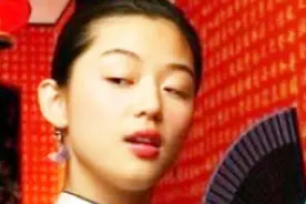 韩国女星穿中国旗袍，她不仅凹造型显廉价还辣眼睛视频封面