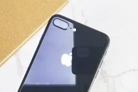 iPhone 8 Plus上手体验：非全面屏手机中的王者！视频封面