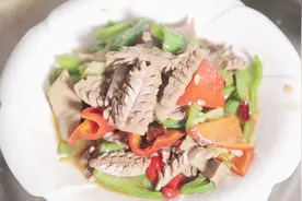正宗《爆炒腰花》的做法，不腥不腻，味道鲜嫩而且营养价值非常高视频封面