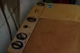 洗衣机排水开关失灵，一定是这个毛病，自己就能修好视频封面