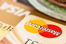 VISA vs 万事达：两大外币信用卡对比视频封面