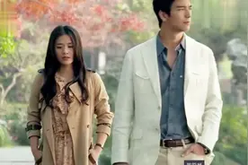 同学聚会上被挖苦还是单身，没想董事长未婚夫一出现，众人愣住了视频封面