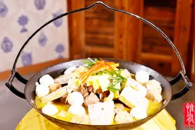 大别山一绝，原生态美食，楚菜大厨教你做吊锅原味土鸡，别有风味视频封面