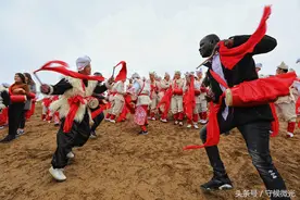 留学生学安塞腰鼓 腰鼓队月入三千元：陕北民间艺术助推乡村旅游图片