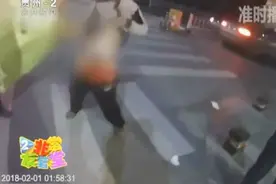 女子驾驶逃逸后理直气壮，面对质询漫不经心？如此蔑视法律！视频封面