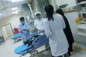 “麻烦让让道！”两儿童误喝油漆稀料，高唐交警紧急护送急救视频封面