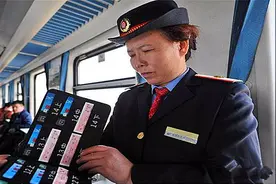 为什么乘务员要把火车卧铺票换走？今天可算弄清楚了视频封面