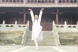 鹤是长寿象征，一个鹤形武当养生功，让你精力充沛，练好了真好用视频封面