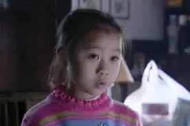 为了上托儿所，小女孩硬要妈妈到叔叔哪里上班！这小孩真是好助手视频封面