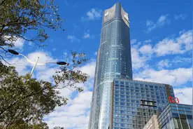南昌的地标性建筑：双子塔，高303米视频封面