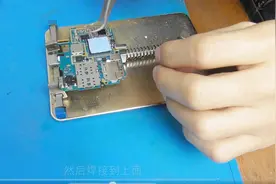 小米5误用小米8充电器，无法开机，又是这一小小的芯片引起视频封面