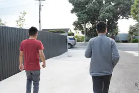 来到新西兰两年的中国人夏哥，现在都不会英语，照样生活视频封面