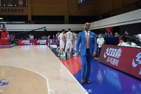 丁彦雨航复出即成焦点 北控遭遇新赛季首败图片