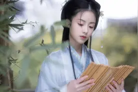 俗话说：女怕摸腰男怕摸头，如果摸了会怎么样？图片