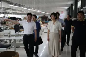 卧龙区委常委、区纪委书记、区监委主任李筱珂深入企业开展“万人助万企”活动图片