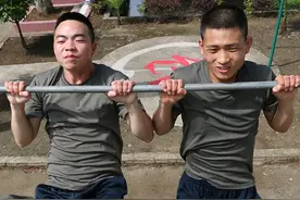 我和班长的较量图片