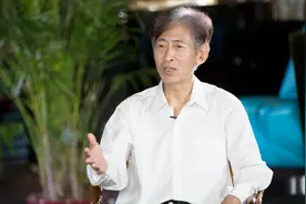 原环保部总工程师杨朝飞：环保治理从没钱没权不敢罚，到严肃处罚视频封面