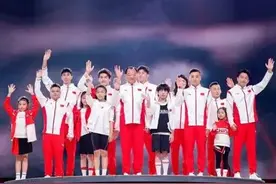 不吐不快，中国元素被弱化，总觉得中国奥运领奖服欠缺了点什么图片