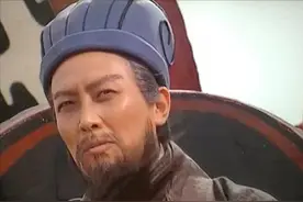 诸葛亮双腿健全，为何打仗还坚持坐“轮椅”？这才是他最精明之处图片