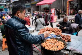 四川达州：古镇石桥赶场 麻花碱水粑粑还有米市铁货市场你记得吗图片