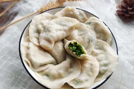 三伏天，饺子吃素馅，这两种食材是绝配，一鲜一香，比肉馅还好吃图片