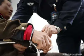 取保候审期间，可以正常上班吗？被辞退有没有补偿图片