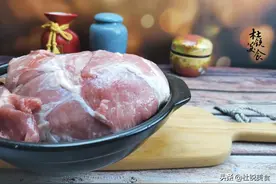 猪肉，有的是红章有的是蓝章，可不能乱买，容易买错，长知识了图片