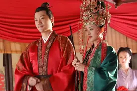 为什么中式婚礼越来越多？凤冠霞帔，十里红妆，这是中国人的浪漫图片