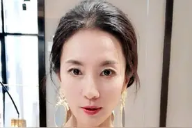 中国53岁健身大妈刘叶琳，身材火辣颜值出众，不输美少女图片