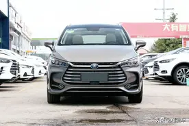 1.2L低油耗，独立大6座家用MPV，车价便宜经济实用，实拍宋MAX DM图片