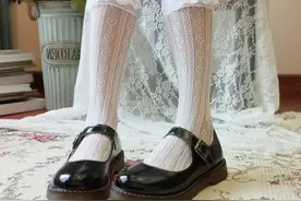 有种美叫jk制服，制服衬衫，jk短裙，白袜打底图片