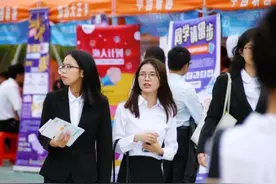 4万买的实习机会，竟不走人事部！大学实习内卷严重，中介：不是有钱就一定能搞定图片