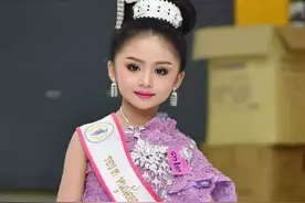 6岁女孩凭借成人身材，获选美冠军，网友：做个可爱姑娘不好吗图片