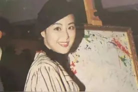章小蕙：30岁花光两个男人家产，靠卖二手衣还债，58岁仍美艳图片