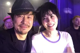 嫣然基金大聚会！王菲李亚鹏周迅同框不尬，窦靖童李嫣姐妹也现身图片