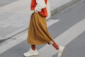 女人常备这“三双鞋”，配裙子裤子都好看，这个夏天足够了图片